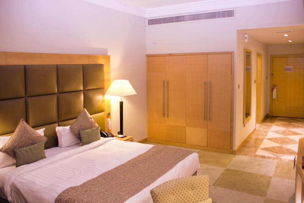 Halo Hotel Dubai Eksteriør billede