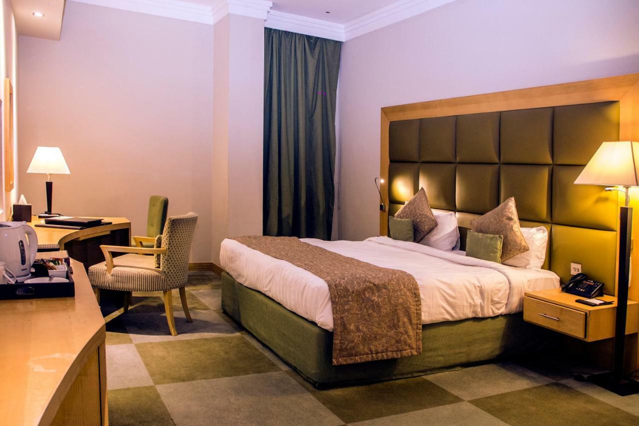 Halo Hotel Dubai Eksteriør billede